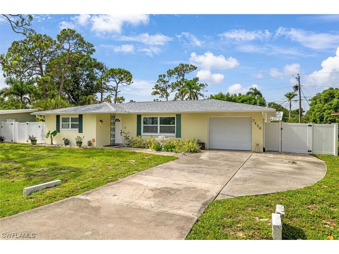 2436 Gorham Avenue Fort Myers FL 33907 223044453 image1