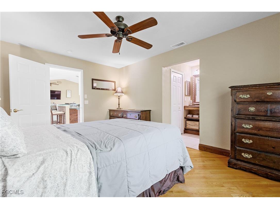 24362 Yacht Club Boulevard Punta Gorda FL 33955 2025016367 image16