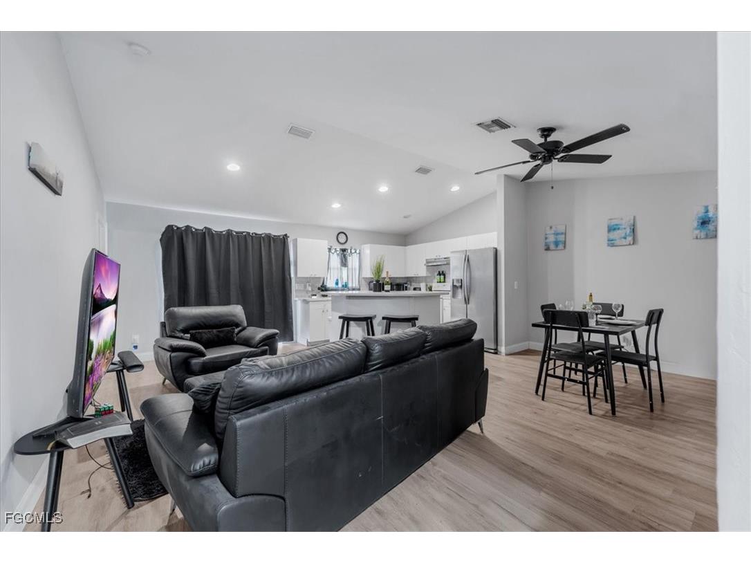 2436-2438 Joe Avenue S Lehigh Acres FL 33973 2025005300 image11