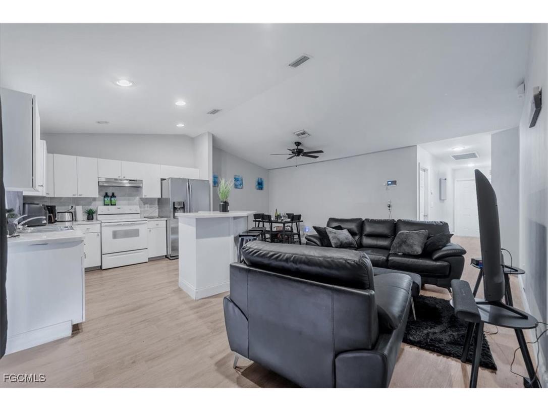 2436-2438 Joe Avenue S Lehigh Acres FL 33973 2025005300 image23