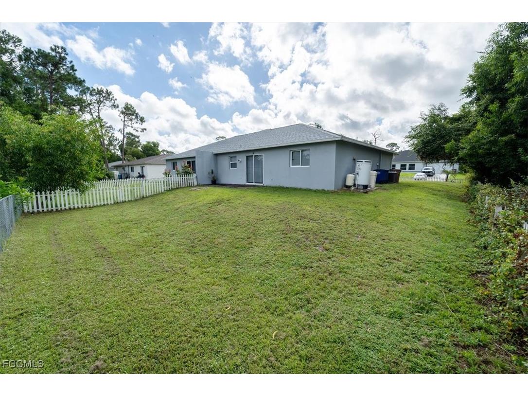 2436-2438 Joe Avenue S Lehigh Acres FL 33973 2025005300 image38