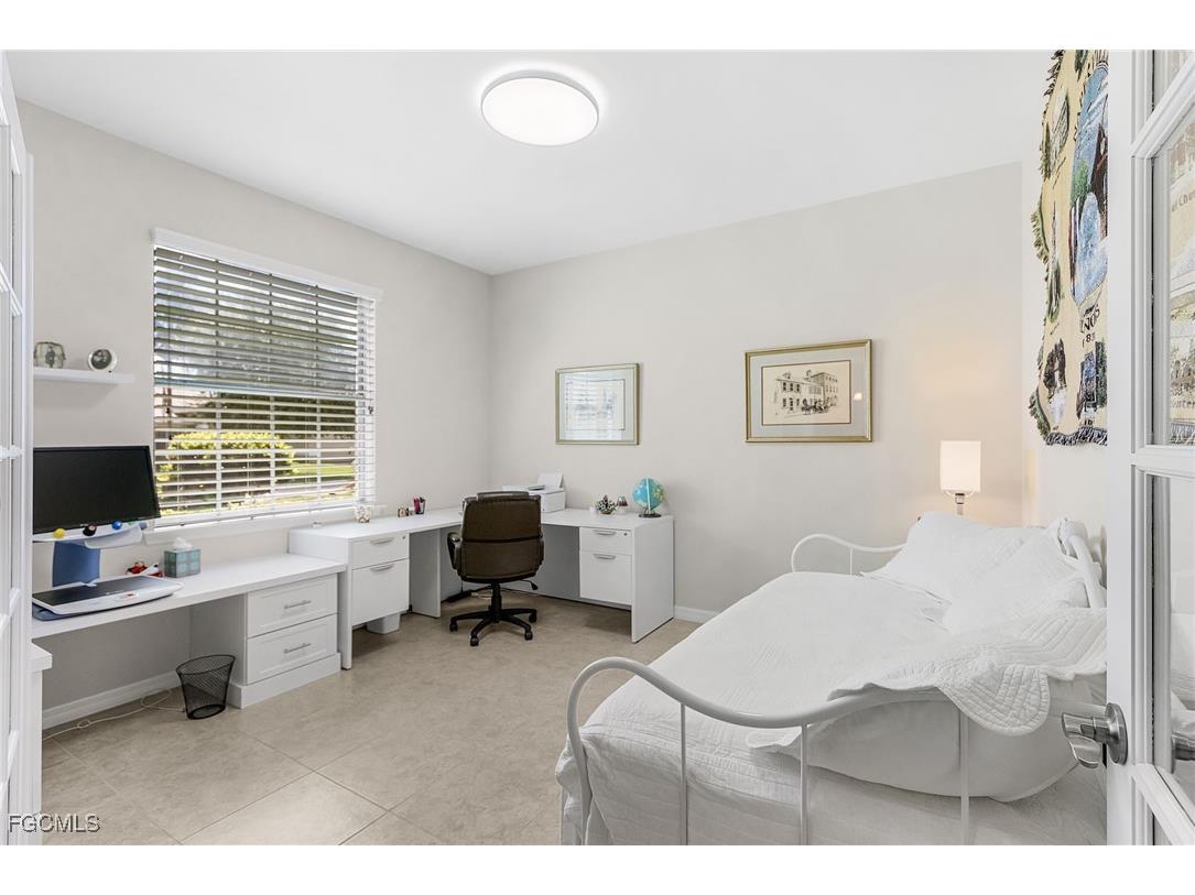 2439 Ashbury Circle Cape Coral FL 33991 2025011071 image14