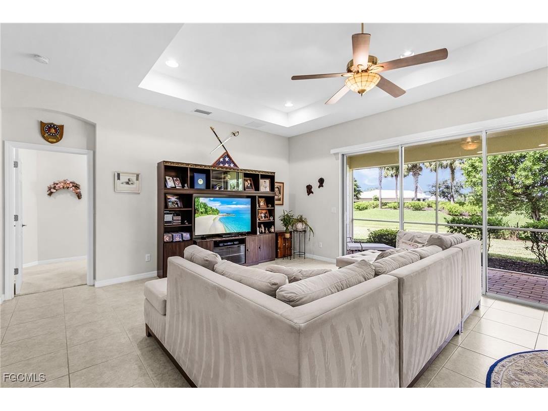 2439 Ashbury Circle Cape Coral FL 33991 2025011071 image17