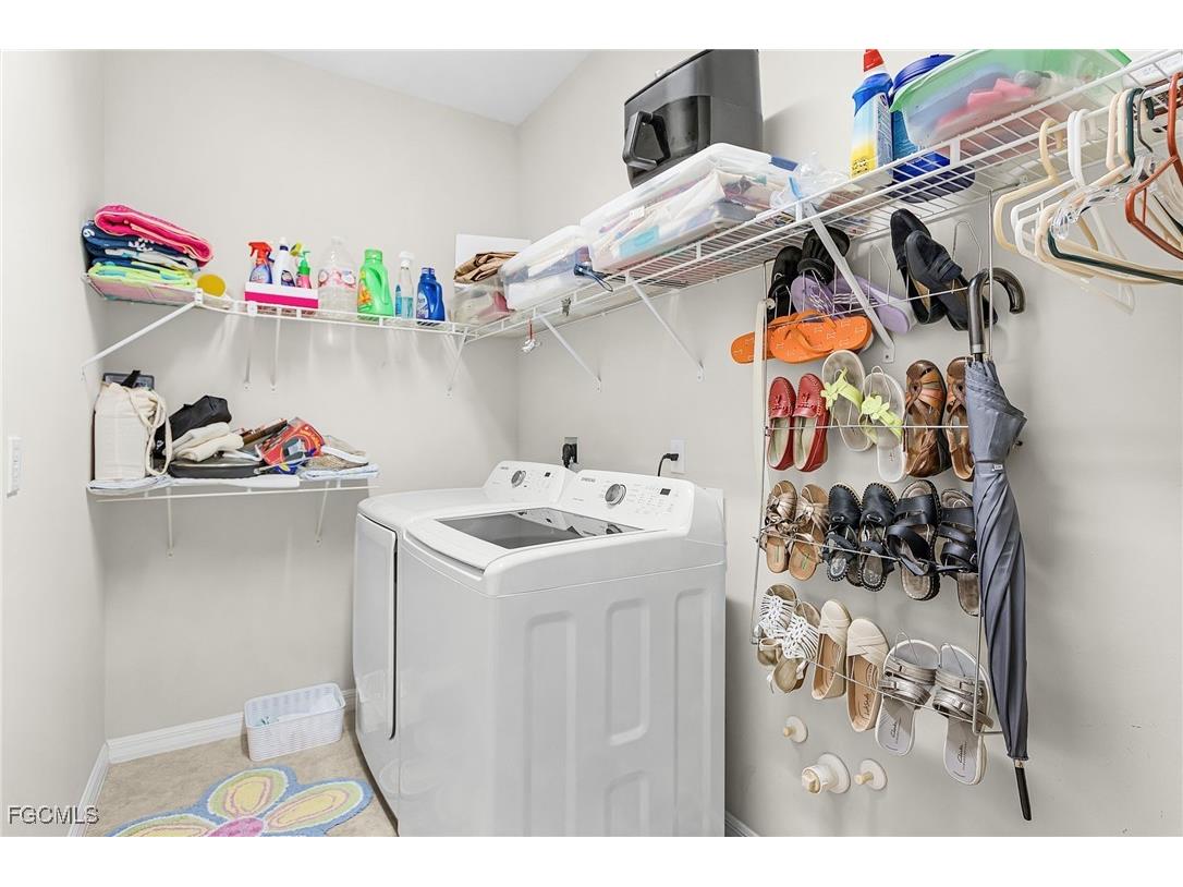 2439 Ashbury Circle Cape Coral FL 33991 2025011071 image33