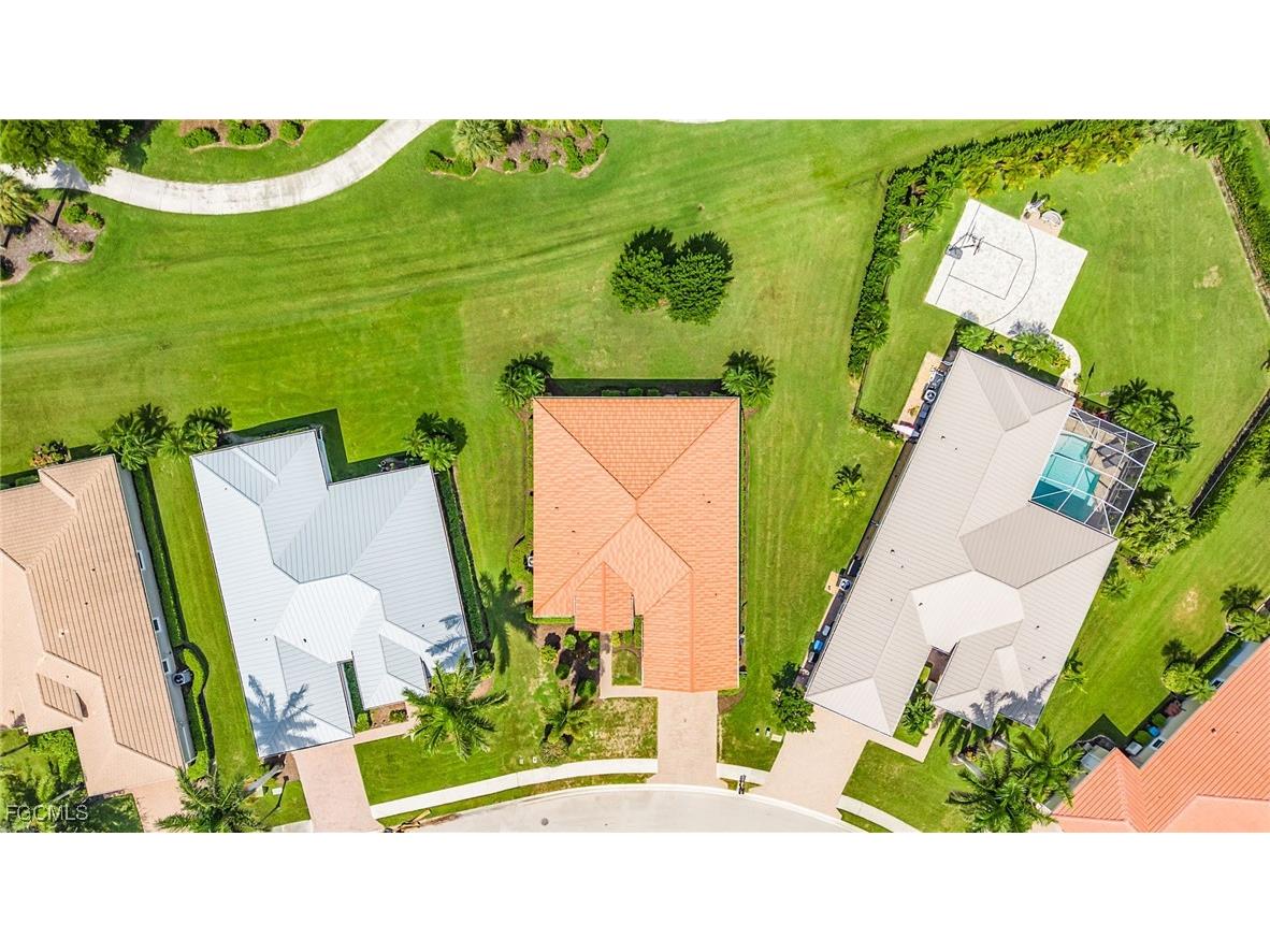 2439 Ashbury Circle Cape Coral FL 33991 2025011071 image5