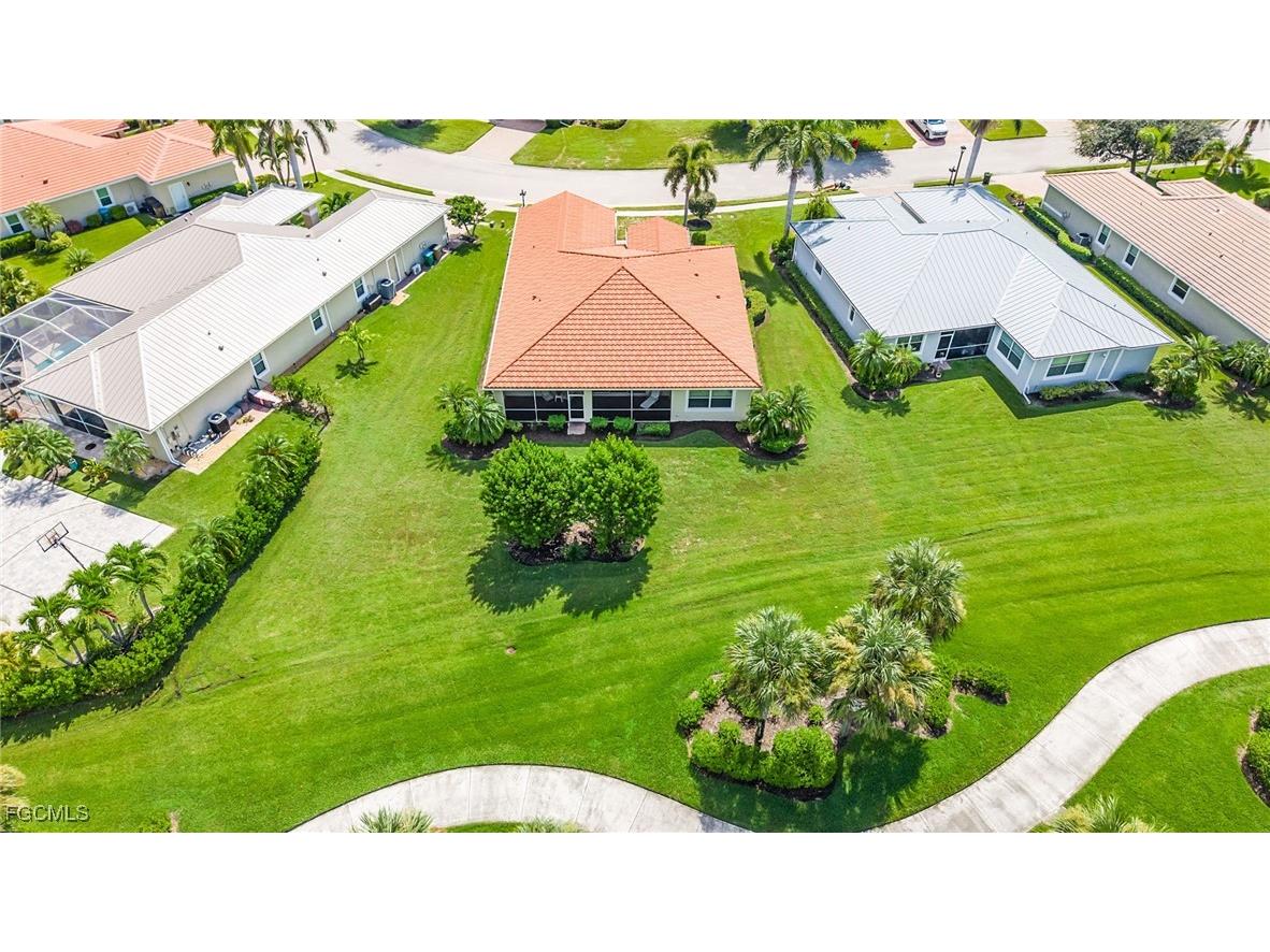 2439 Ashbury Circle Cape Coral FL 33991 2025011071 image8