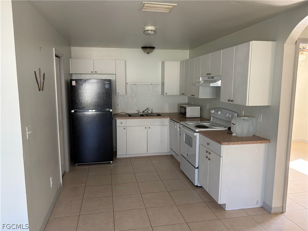 2439 Richard Avenue S Lehigh Acres FL 33973 2026011136 image3