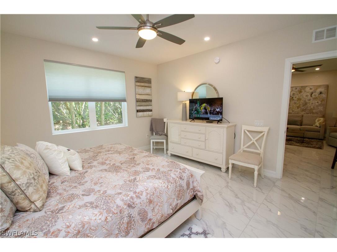 244 Indies Drive E #101 Naples FL 34114 226006532 image14