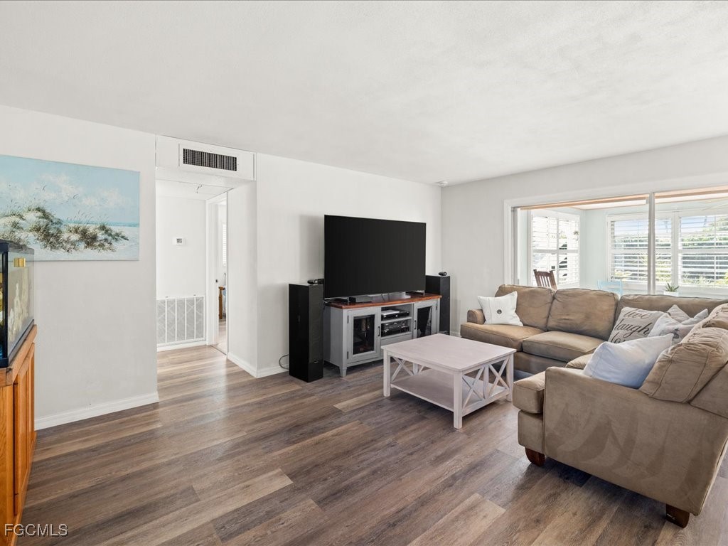 244 SE 45th Terrace Cape Coral FL 33904 2025017901 image5