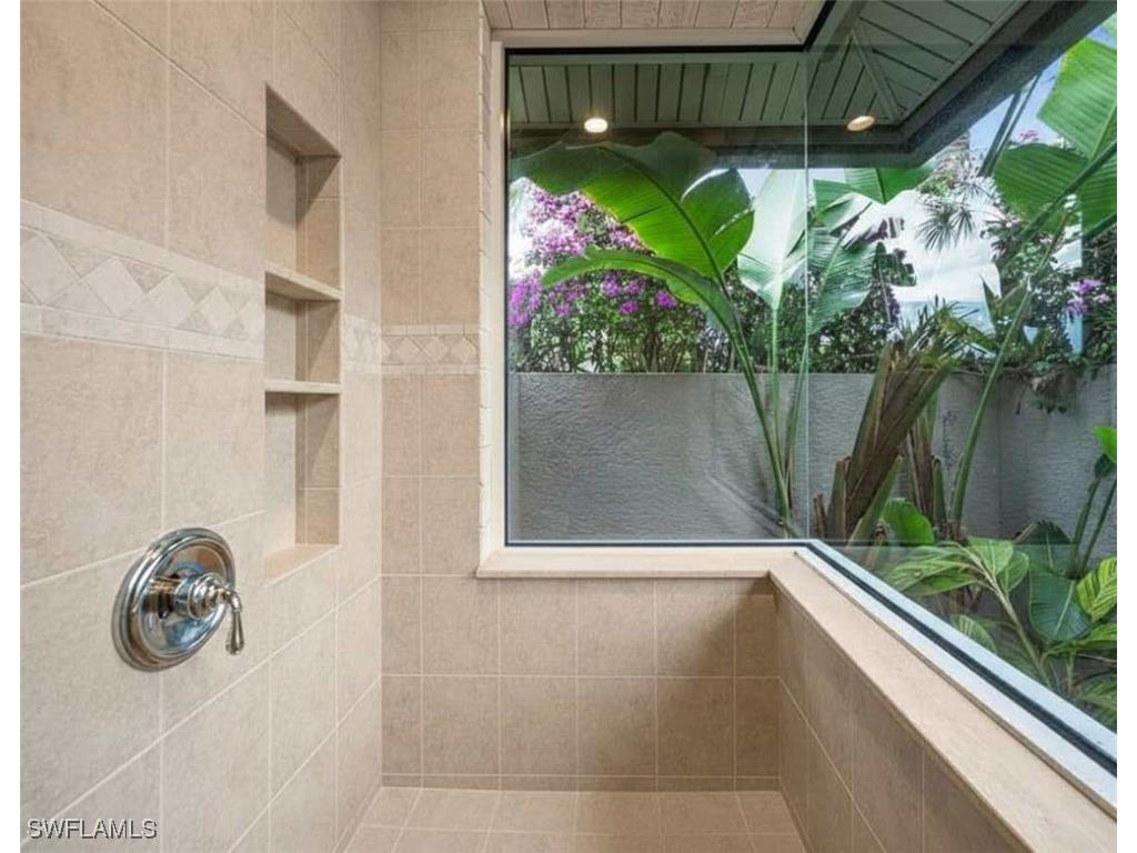 2440 River Reach Drive Naples FL 34104 226002670 image35