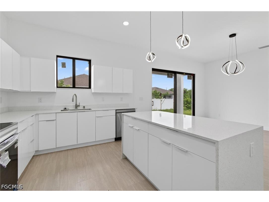 2441 NW 8th Terrace Cape Coral FL 33993 2026024098 image14