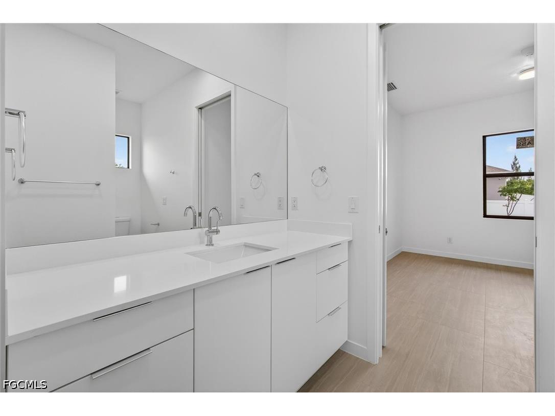 2441 NW 8th Terrace Cape Coral FL 33993 2026024098 image20