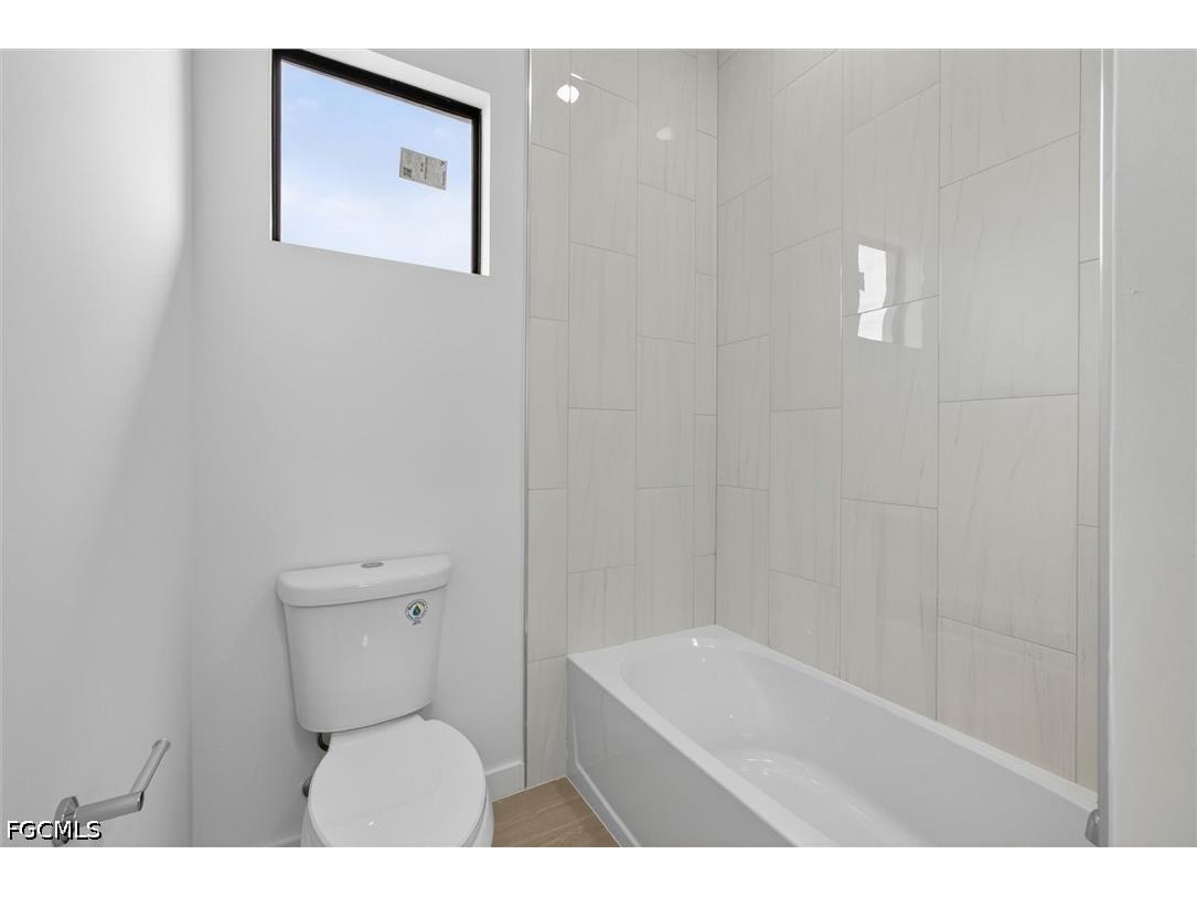 2441 NW 8th Terrace Cape Coral FL 33993 2026024098 image21