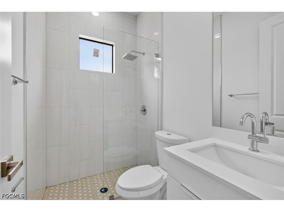 2441 NW 8th Terrace Cape Coral FL 33993 2026024098 image28
