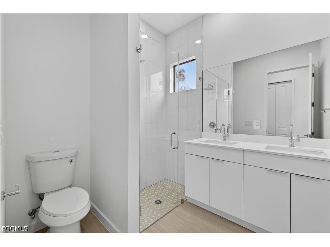 2441 NW 8th Terrace Cape Coral FL 33993 2026024098 image35