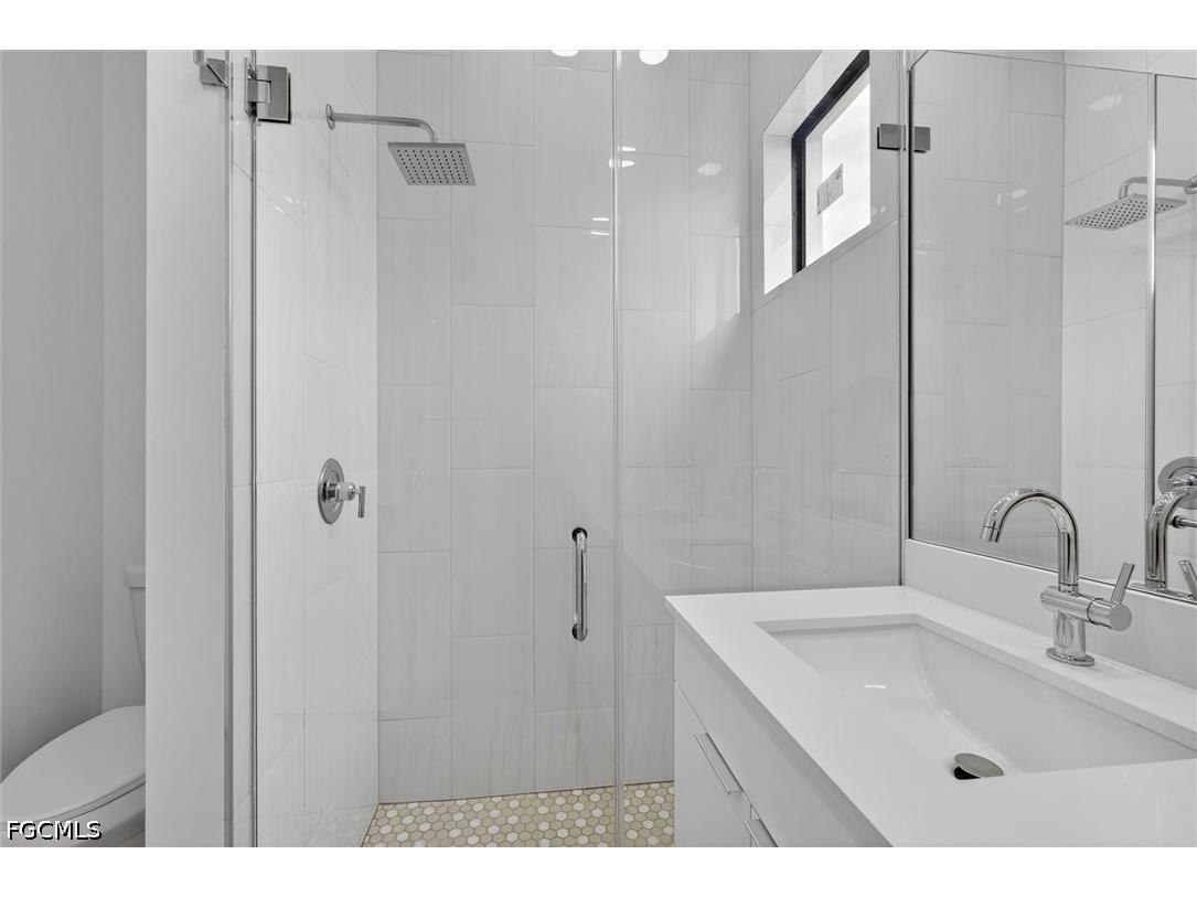 2441 NW 8th Terrace Cape Coral FL 33993 2026024098 image37