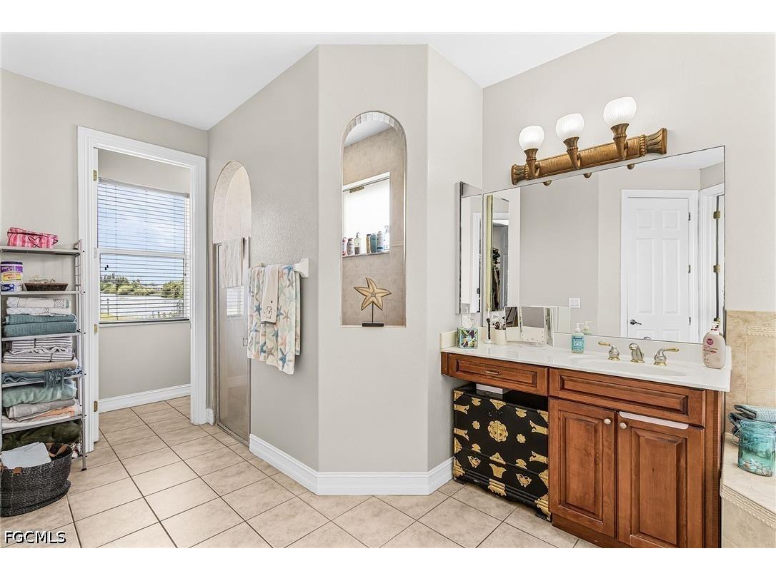 2441 NW 9th Terrace Cape Coral FL 33993 2026028971 image13