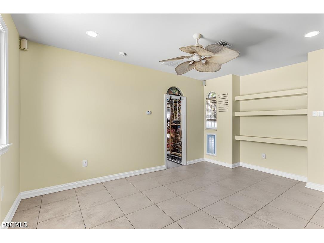 2441 NW 9th Terrace Cape Coral FL 33993 2026028971 image16