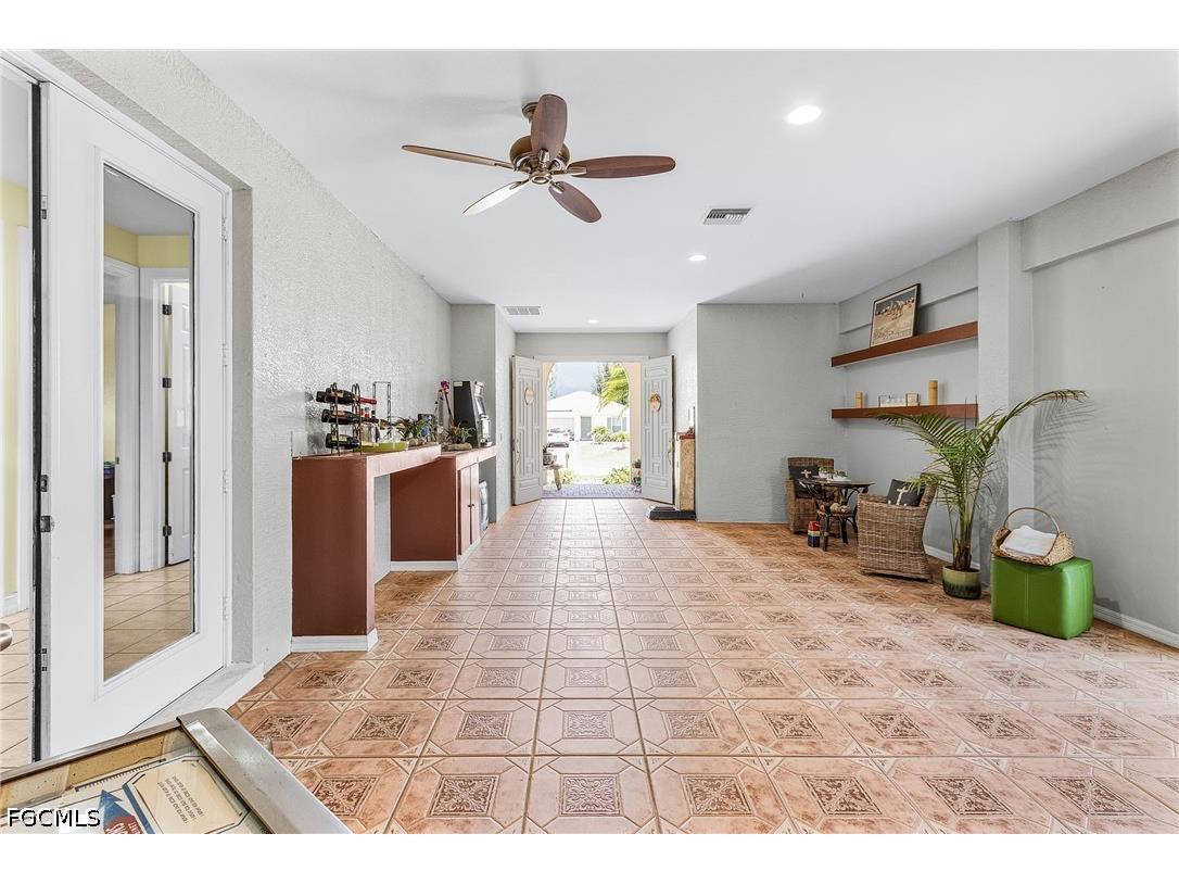 2441 NW 9th Terrace Cape Coral FL 33993 2026028971 image4