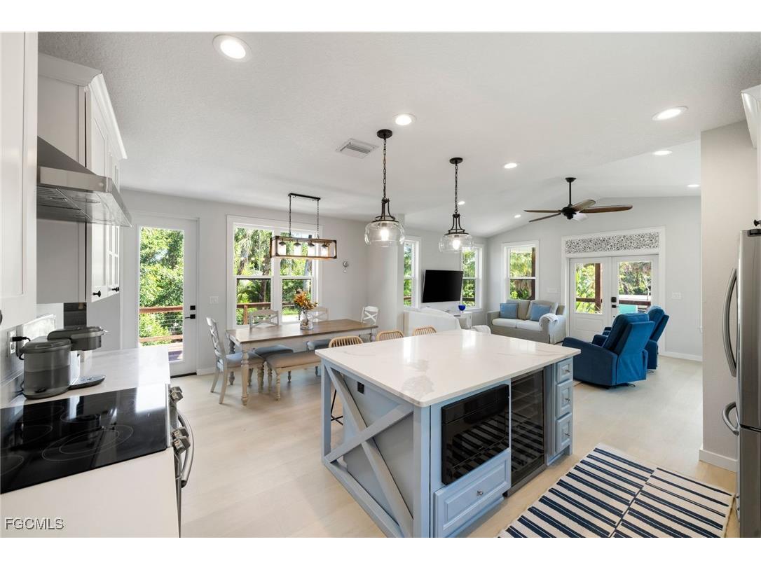 2441 Shop Road Sanibel FL 33957 2025004706 image12