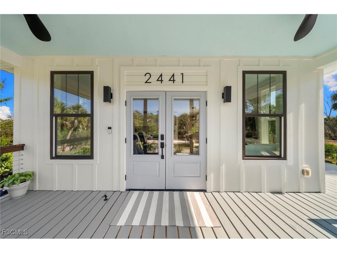 2441 Shop Road Sanibel FL 33957 2025004706 image2