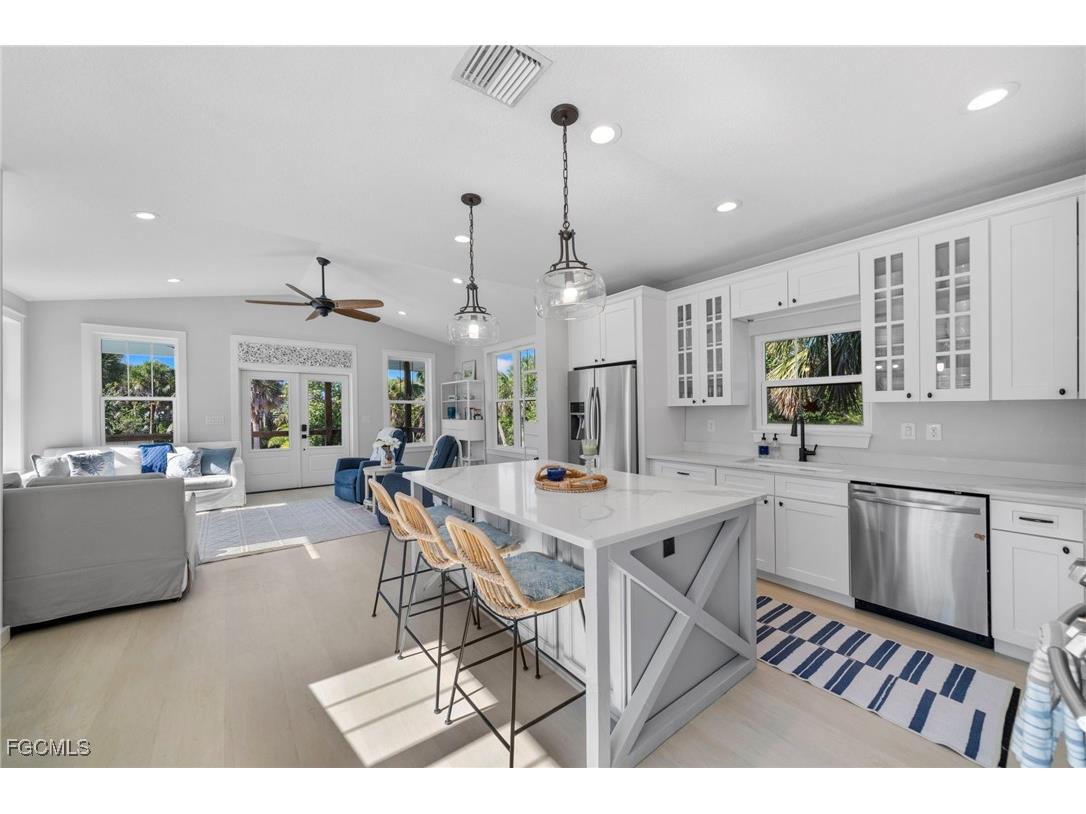 2441 Shop Road Sanibel FL 33957 2025004706 image48