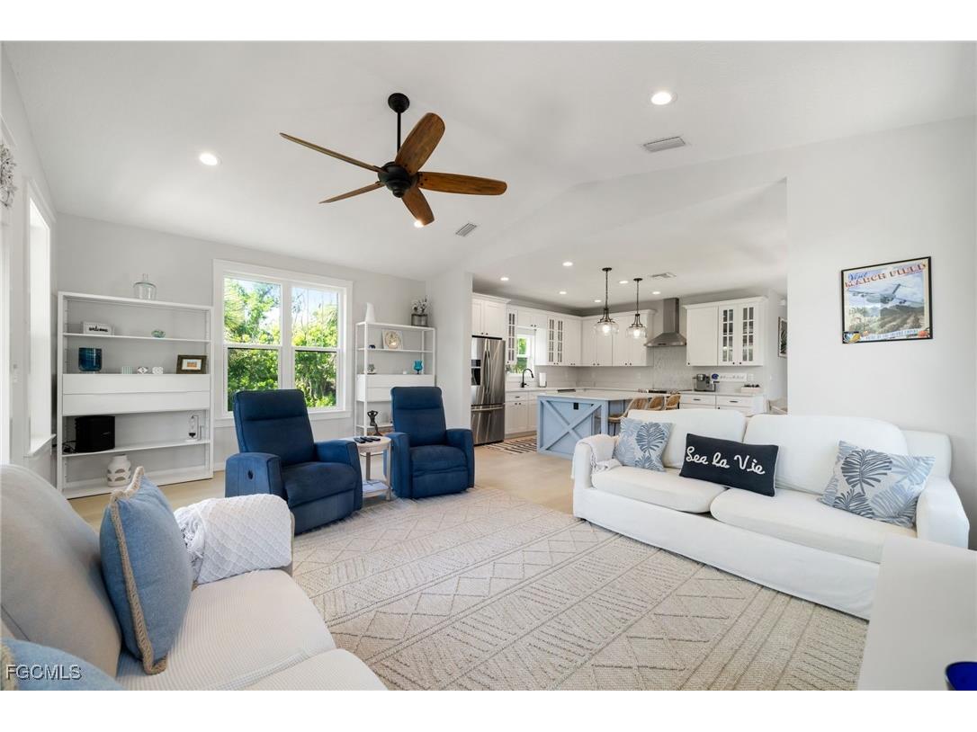 2441 Shop Road Sanibel FL 33957 2025004706 image9