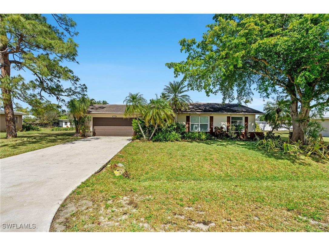 2443 Burton Avenue Fort Myers FL 33907 225022002 image1