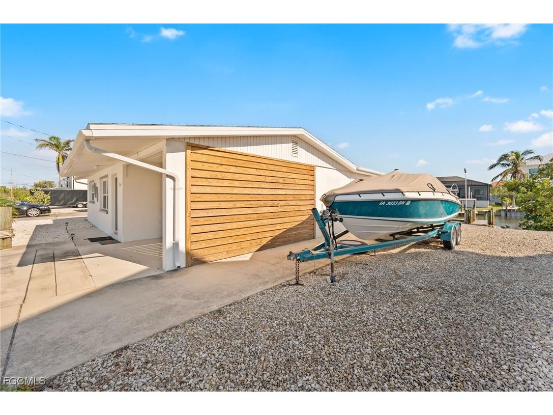 2444 Sycamore Street Saint James City FL 33956 2025005857 image29