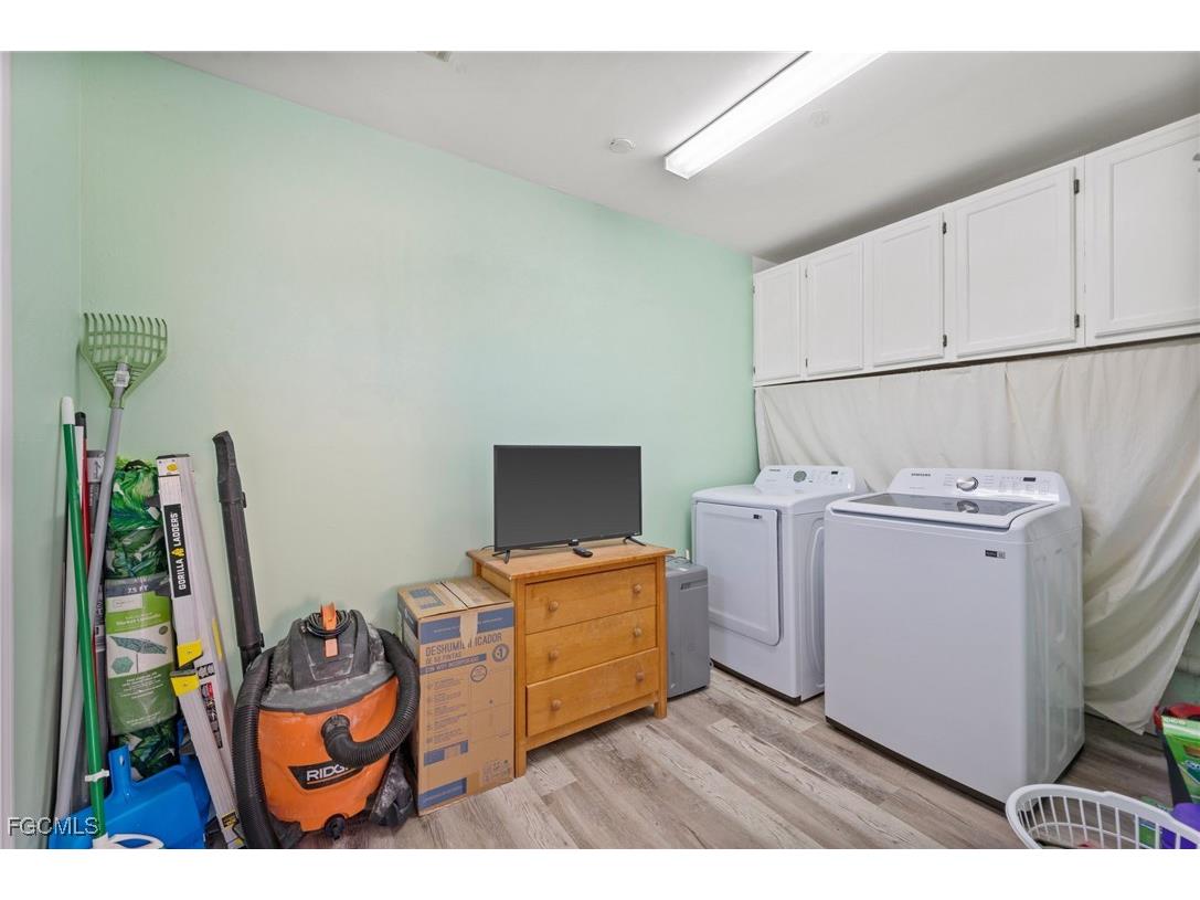 2444 Sycamore Street Saint James City FL 33956 2025005857 image37