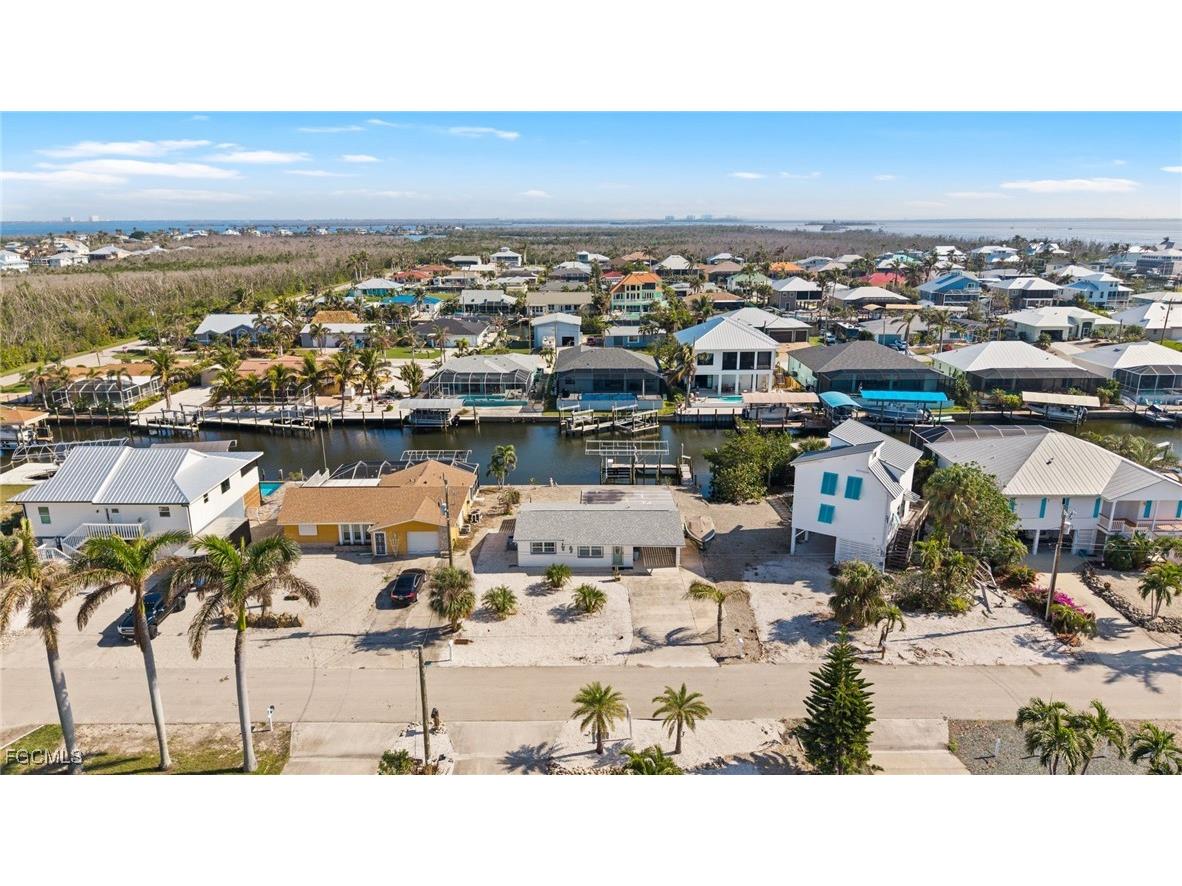 2444 Sycamore Street Saint James City FL 33956 2025005857 image38