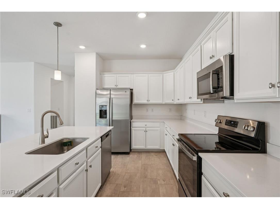 2445 Orchard Street Naples FL 34120 225076774 image9