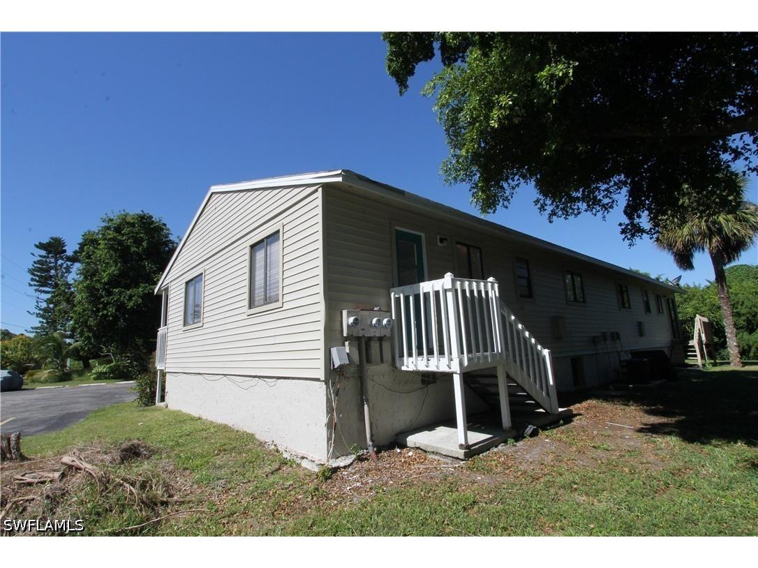 2445 Thomasson Drive #D Naples FL 34112 226021425 image12