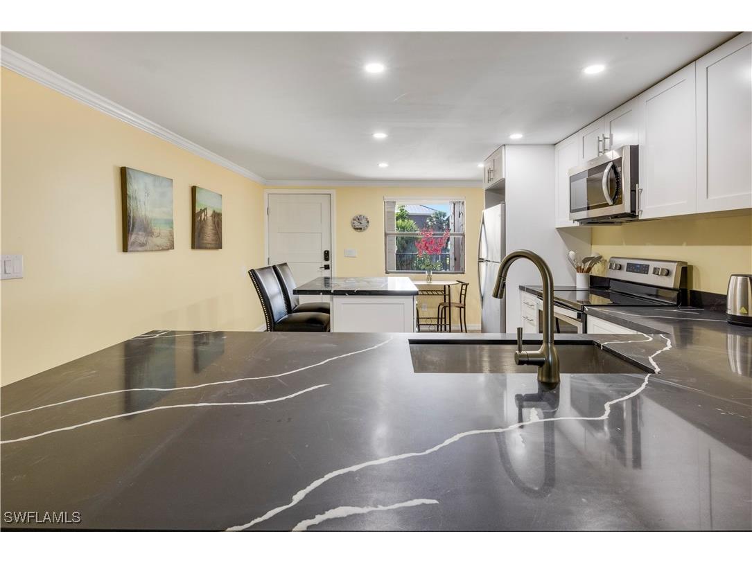 2445 W Gulf Drive #21E Sanibel FL 33957 225029822 image11