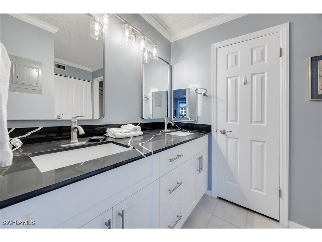 2445 W Gulf Drive #21E Sanibel FL 33957 225029822 image17