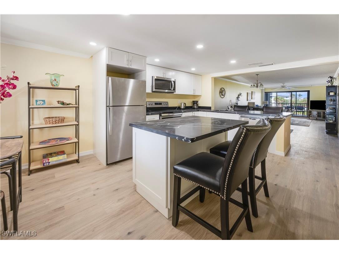 2445 W Gulf Drive #21E Sanibel FL 33957 225029822 image8