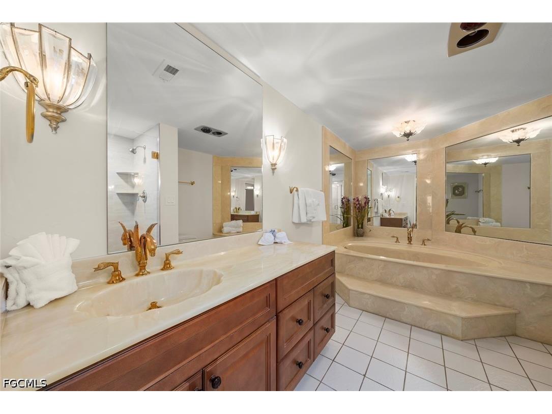 2445 W Gulf Drive #44A Sanibel FL 33957 2026016424 image32