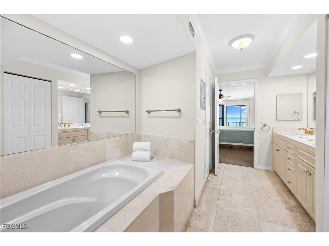 2445 W Gulf Drive #45A Sanibel FL 33957 2025022172 image16