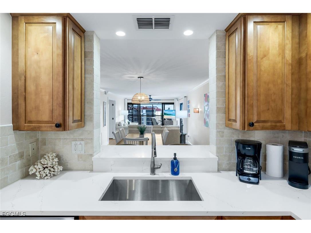 2445 W Gulf Drive #47B Sanibel FL 33957 2025024633 image15