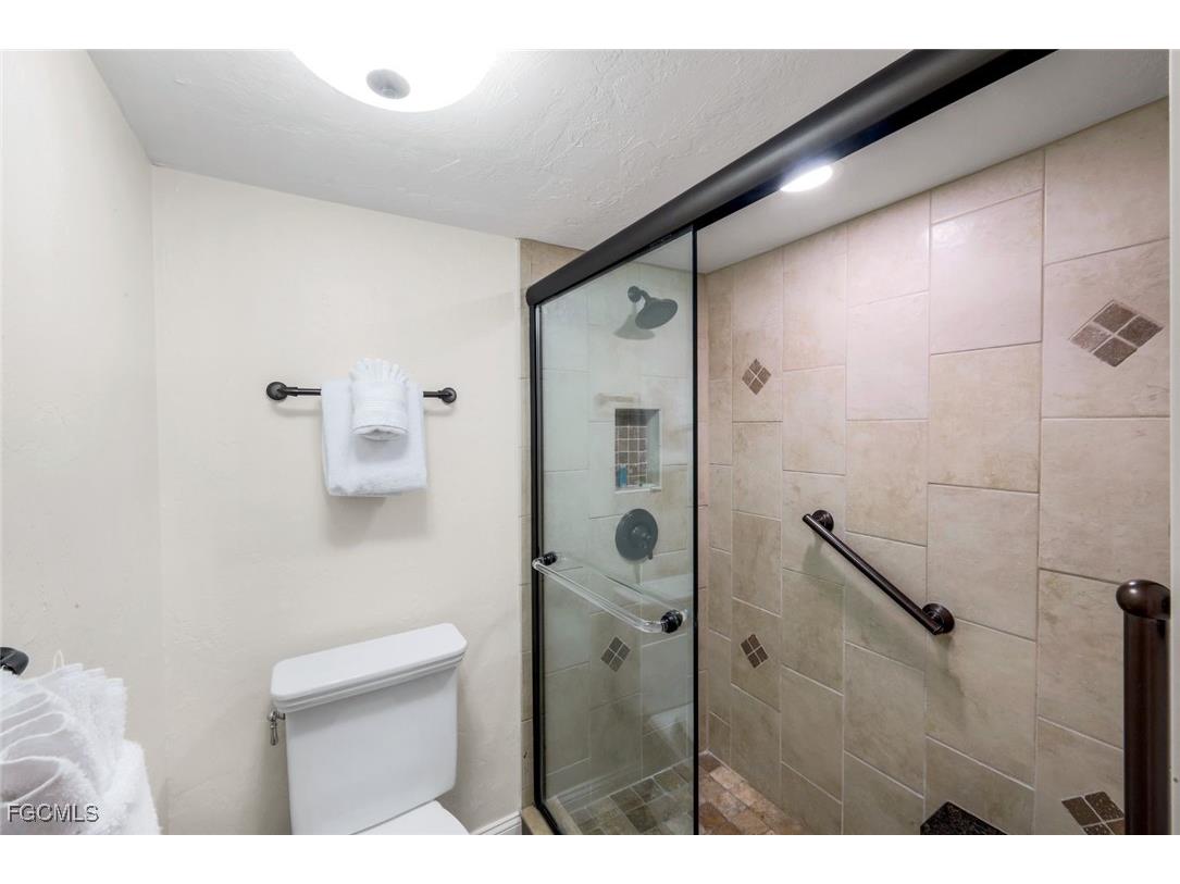 2445 W Gulf Drive #47B Sanibel FL 33957 2025024633 image23