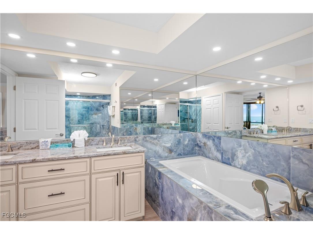 2445 W Gulf Drive #4E Sanibel FL 33957 2025022074 image9