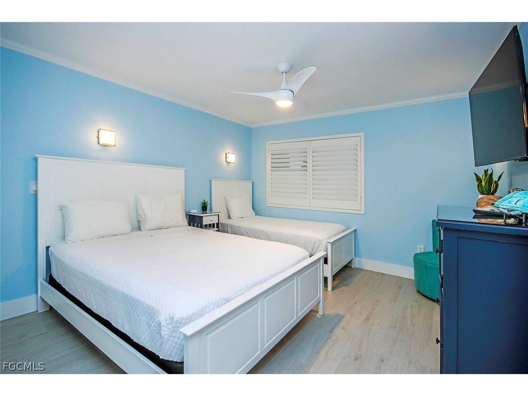 2445 W Gulf Drive #5D Sanibel FL 33957 2026008859 image18