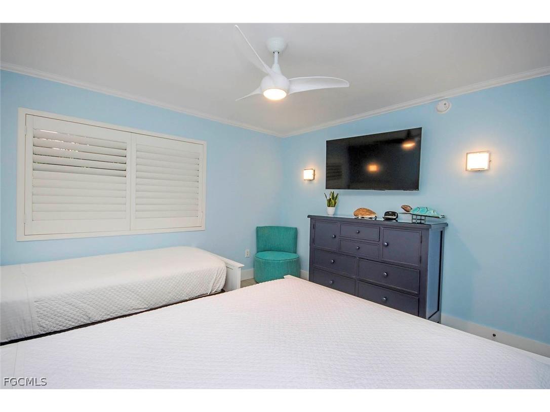 2445 W Gulf Drive #5D Sanibel FL 33957 2026008859 image19