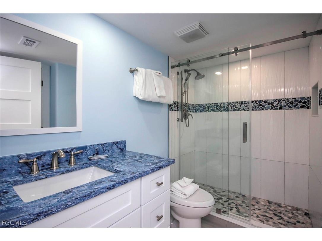 2445 W Gulf Drive #5D Sanibel FL 33957 2026008859 image20