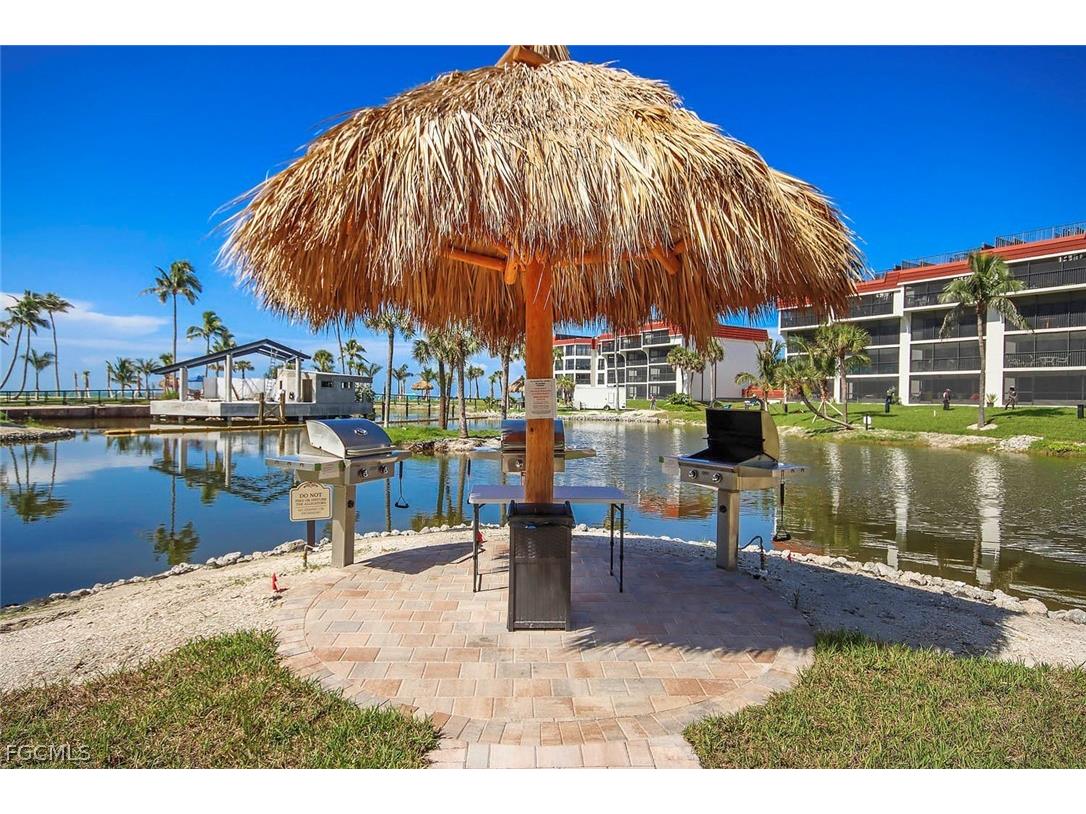 2445 W Gulf Drive #5D Sanibel FL 33957 2026008859 image37