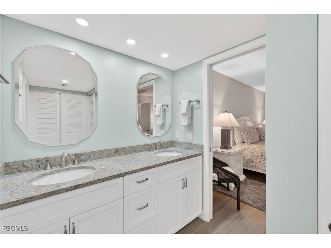 2445 W Gulf Drive #6B Sanibel FL 33957 2025025480 image22