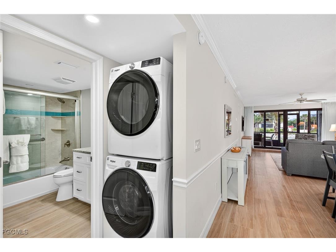 2445 W Gulf Drive #6B Sanibel FL 33957 2025025480 image26