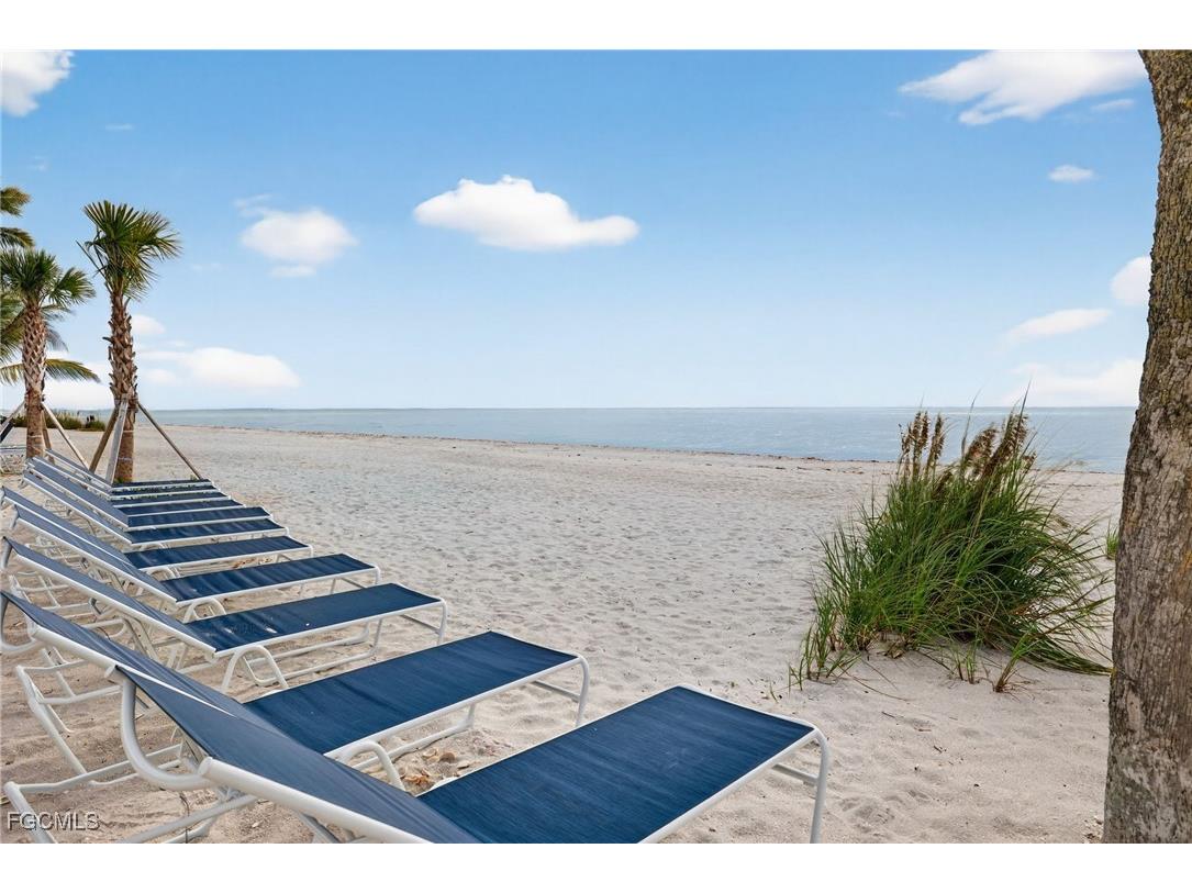 2445 W Gulf Drive #6B Sanibel FL 33957 2025025480 image37