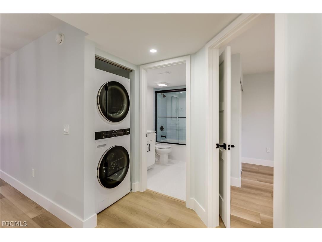 2445 W Gulf Drive #6D Sanibel FL 33957 2026009141 image4