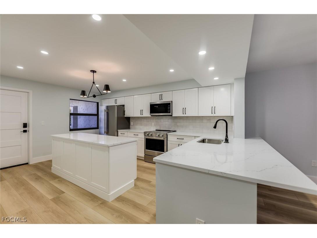2445 W Gulf Drive #6D Sanibel FL 33957 2026009141 image9
